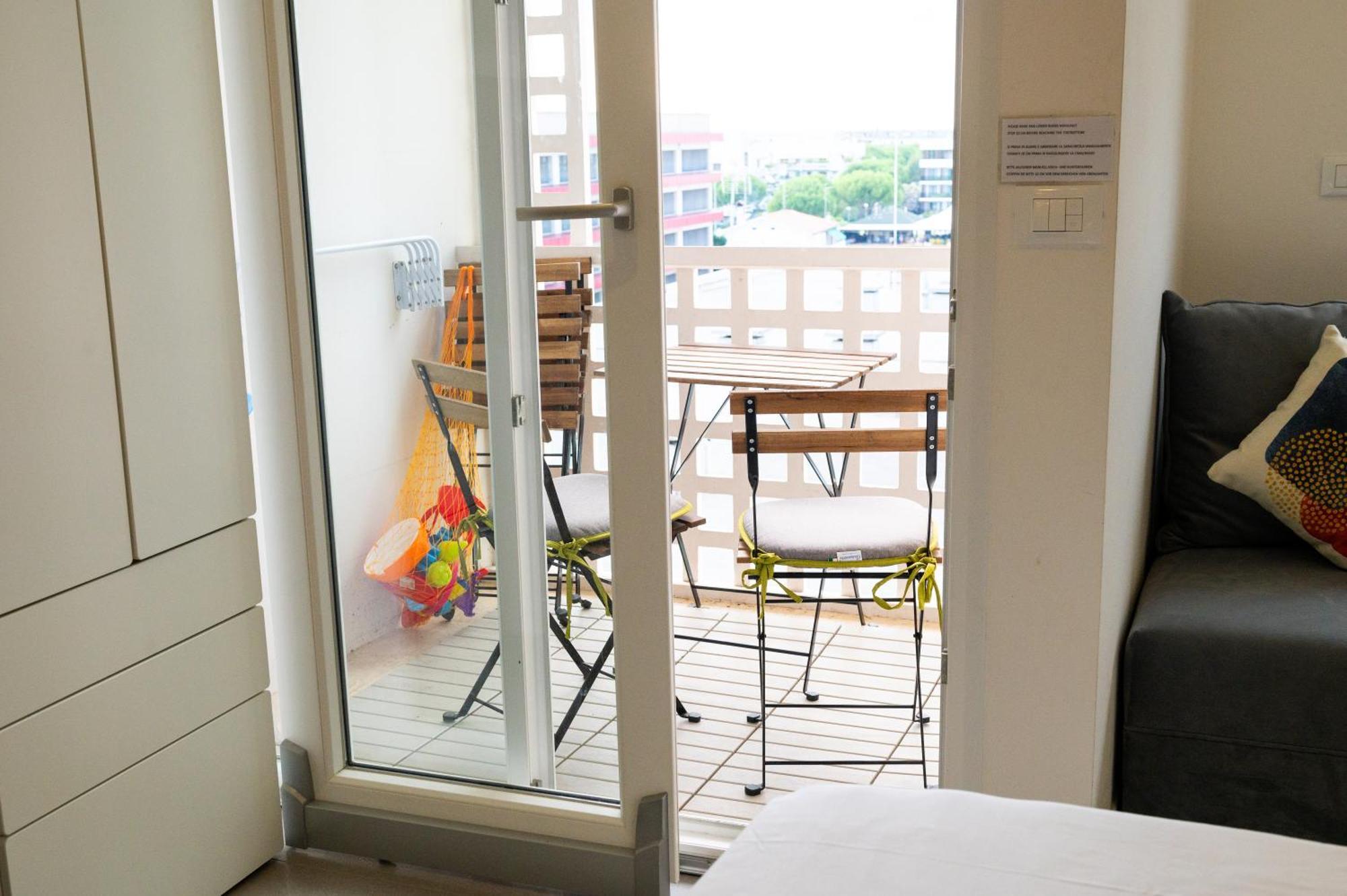 リニャーノ・サッビアドーロMonolocale Con Terrazza E Cucinaアパートメント エクステリア 写真